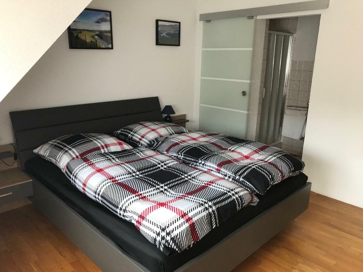 Beim Winzer Apartment Zell an der Mosel Luaran gambar
