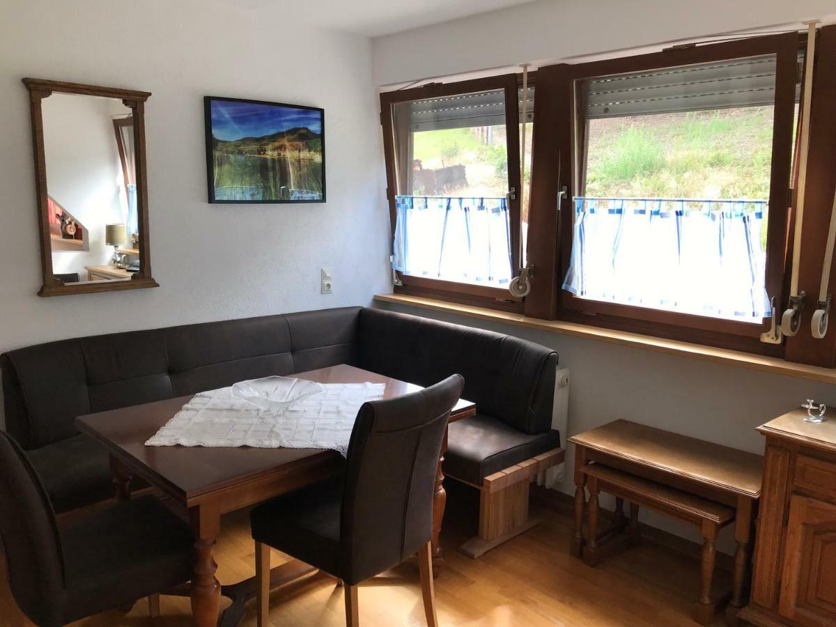 Beim Winzer Apartment Zell an der Mosel Luaran gambar